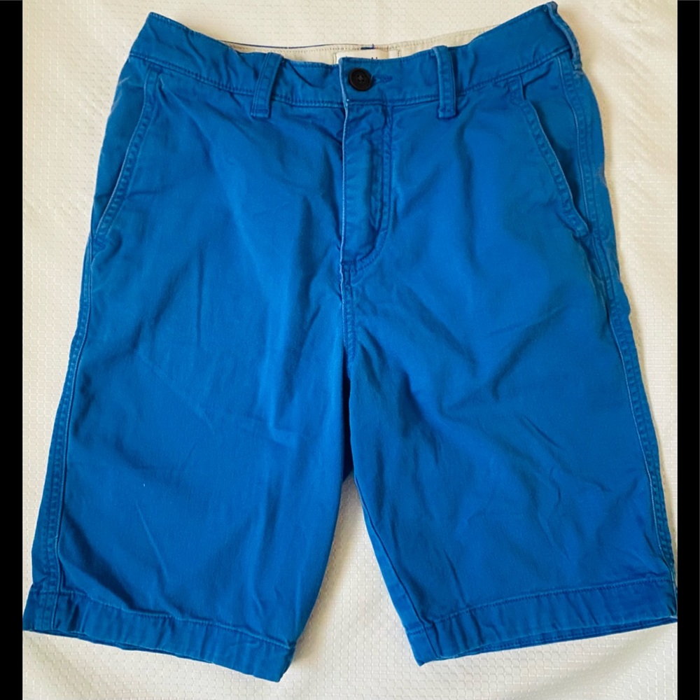 Boys Abercrombie and Fitch khaki shorts. Size 15/16
